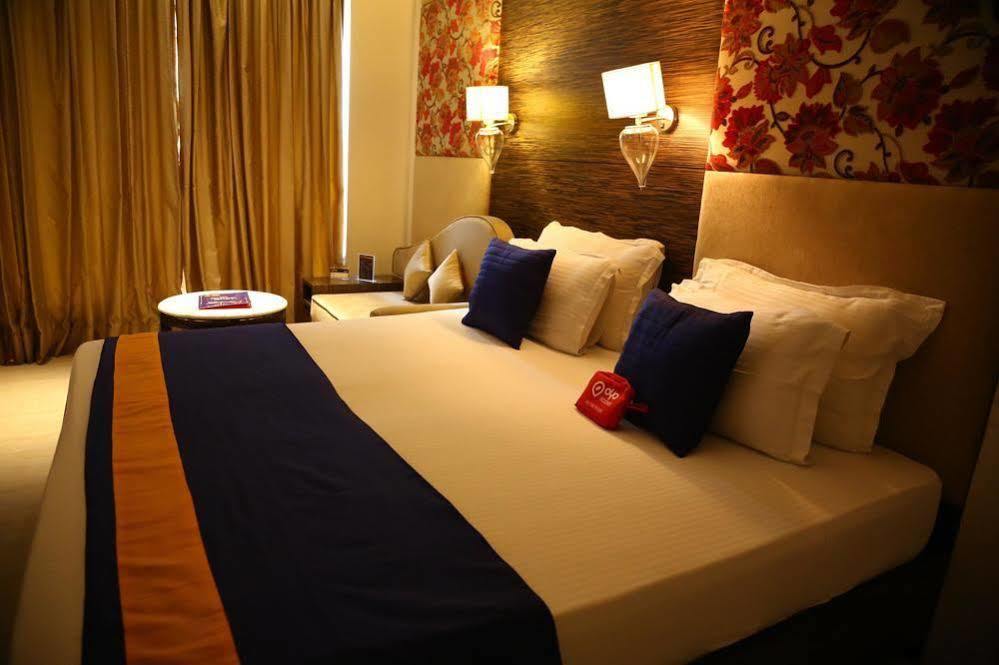 The First Hotel Chandigarh Exterior photo