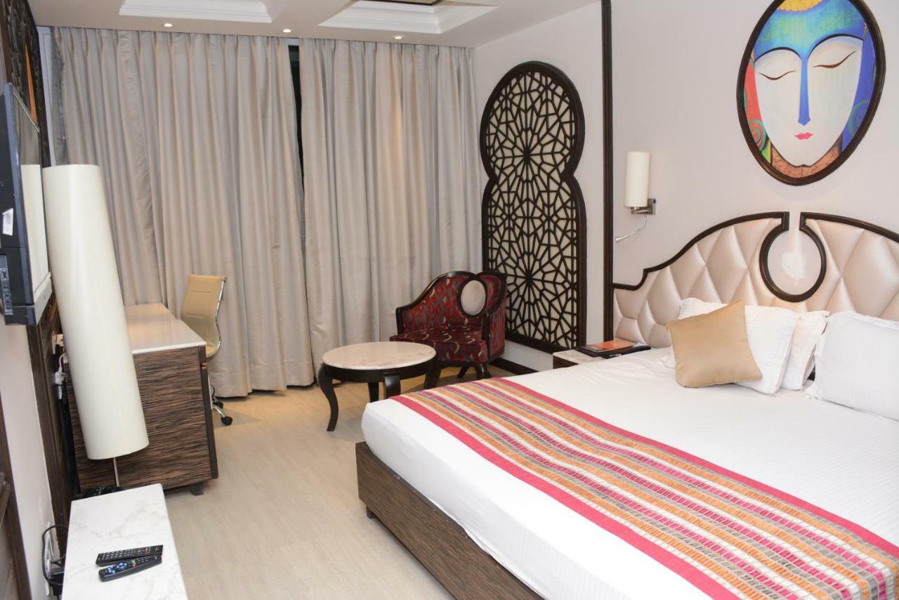 The First Hotel Chandigarh Exterior photo