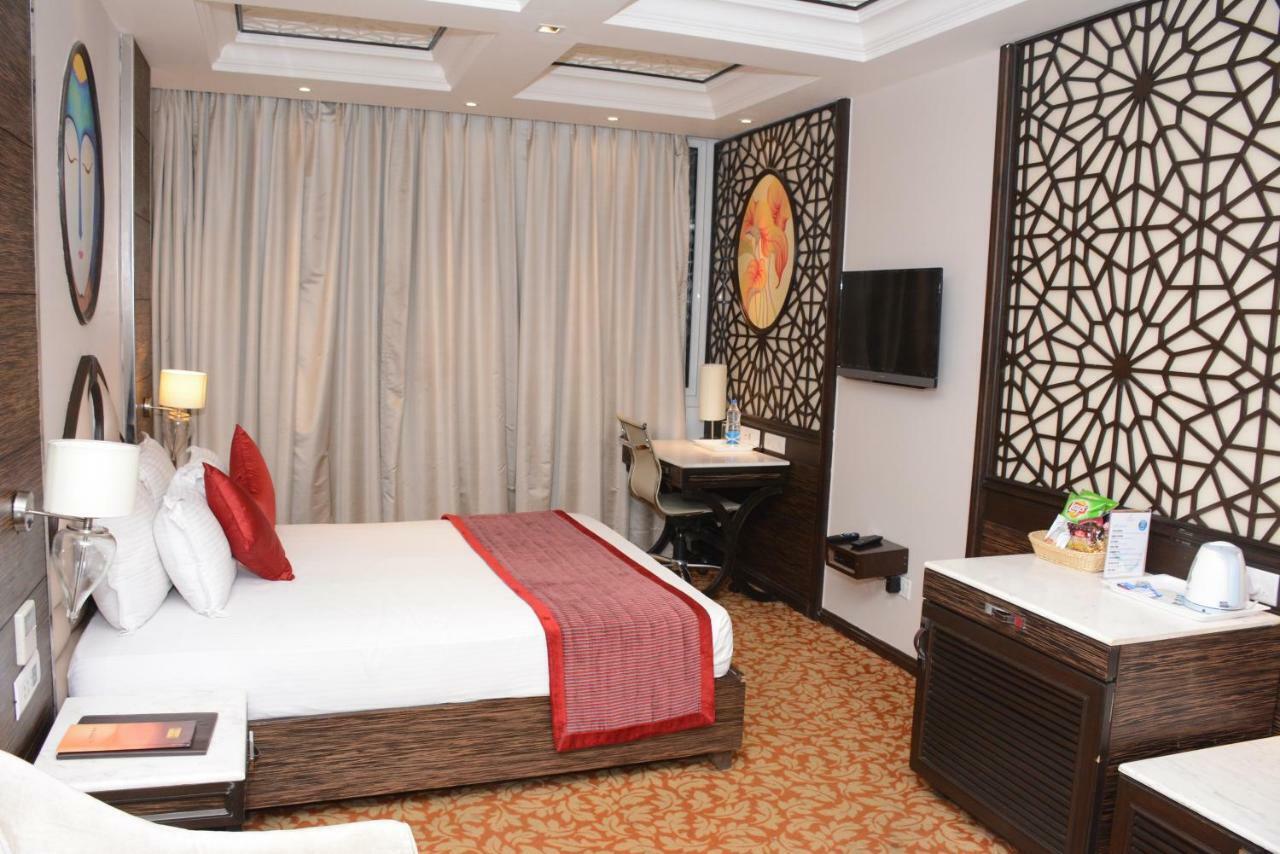 The First Hotel Chandigarh Exterior photo